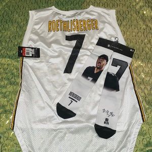 COPY - Women’s Roethlisberger Jersey & Socks Size L